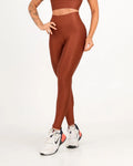 Calça Legging Canelada com Bolso Poliamida Marrom (1)
