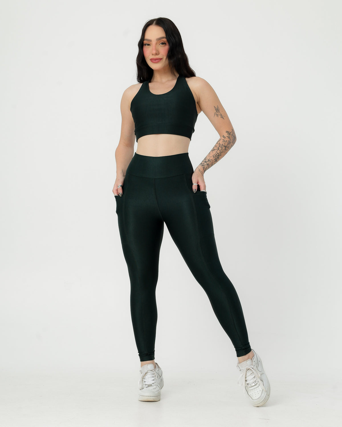 Calça Legging Canelada com Bolso Poliamida Verde Escuro (3)