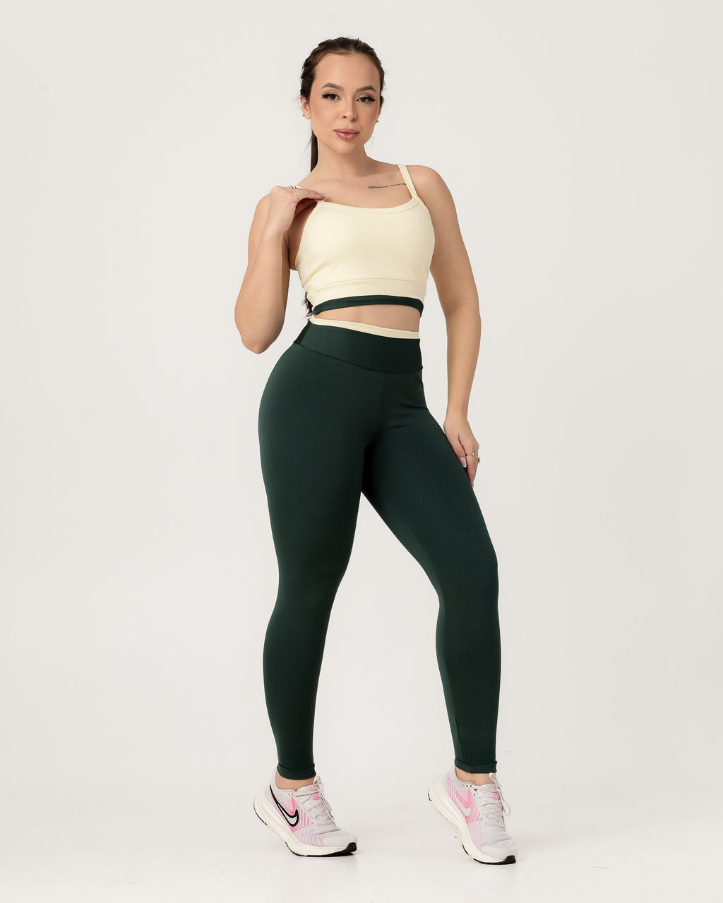 Conjunto Bicolor Top de Alça e Calça Legging em Poliéster Off/Verde Escuro (1)