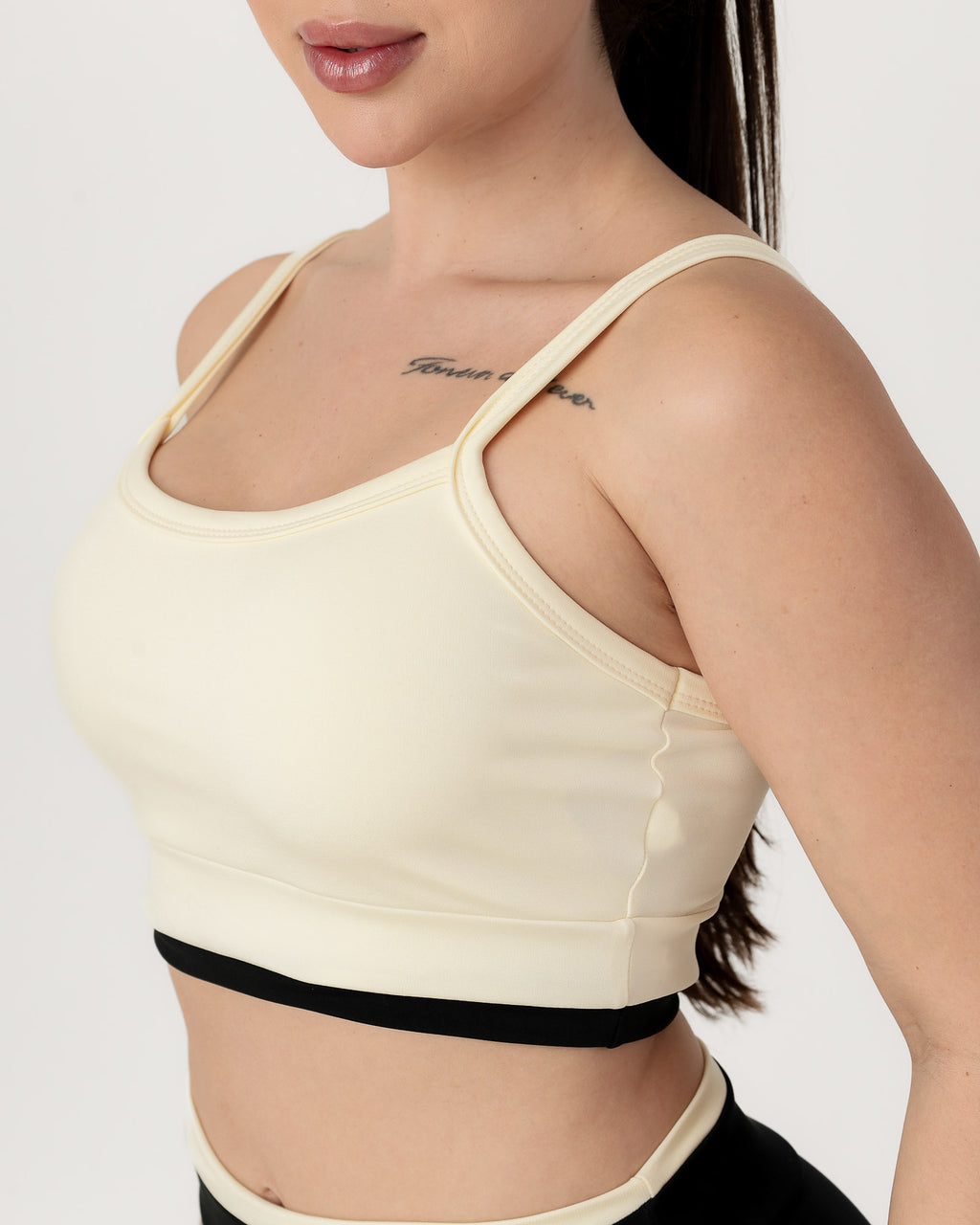 Conjunto Bicolor Top de Alça e Calça Legging em Poliéster Off/Preto (4)