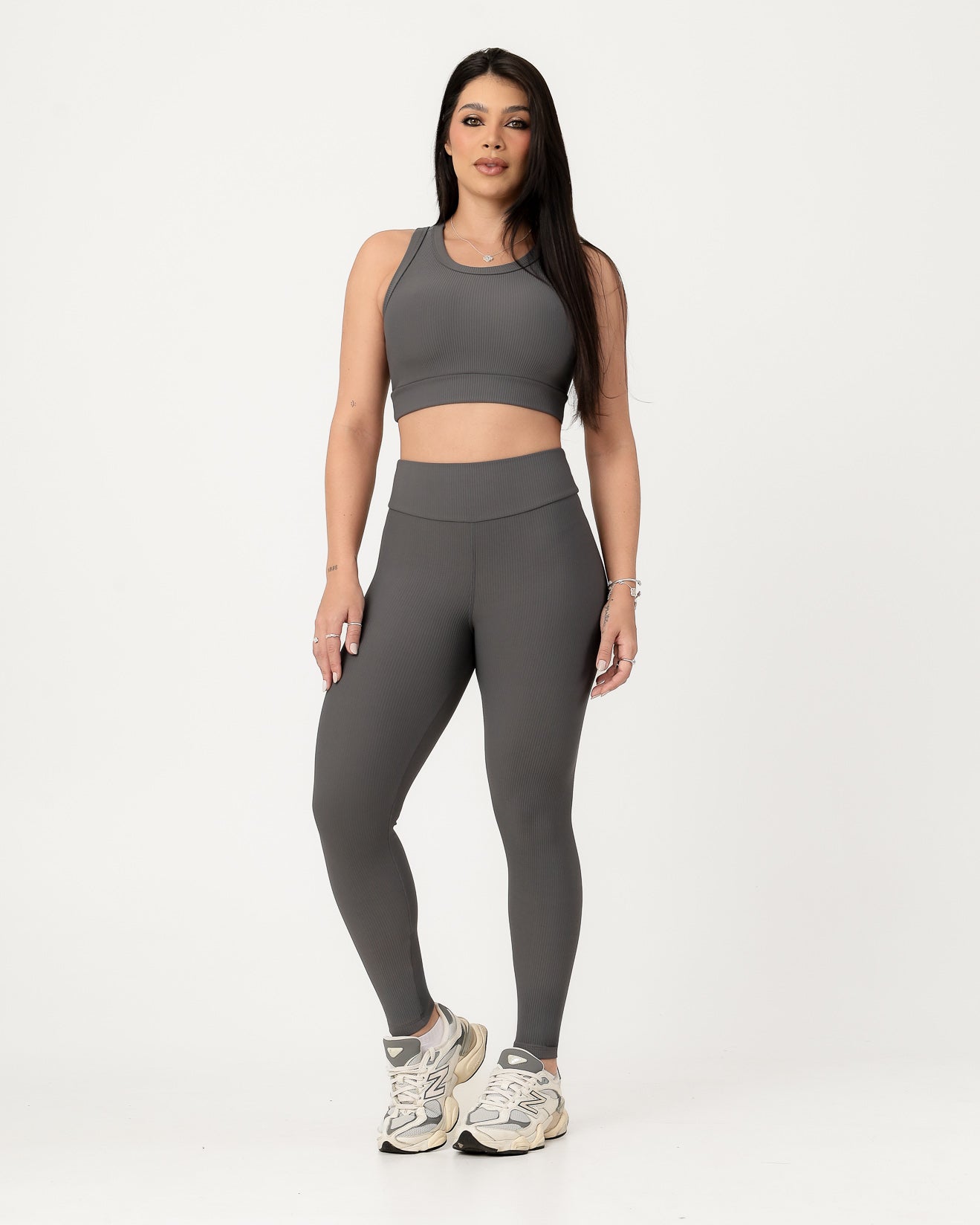 Conjunto Canelado Relevo 3D Cropped Regata e Calça Legging Cinza Médio (1)