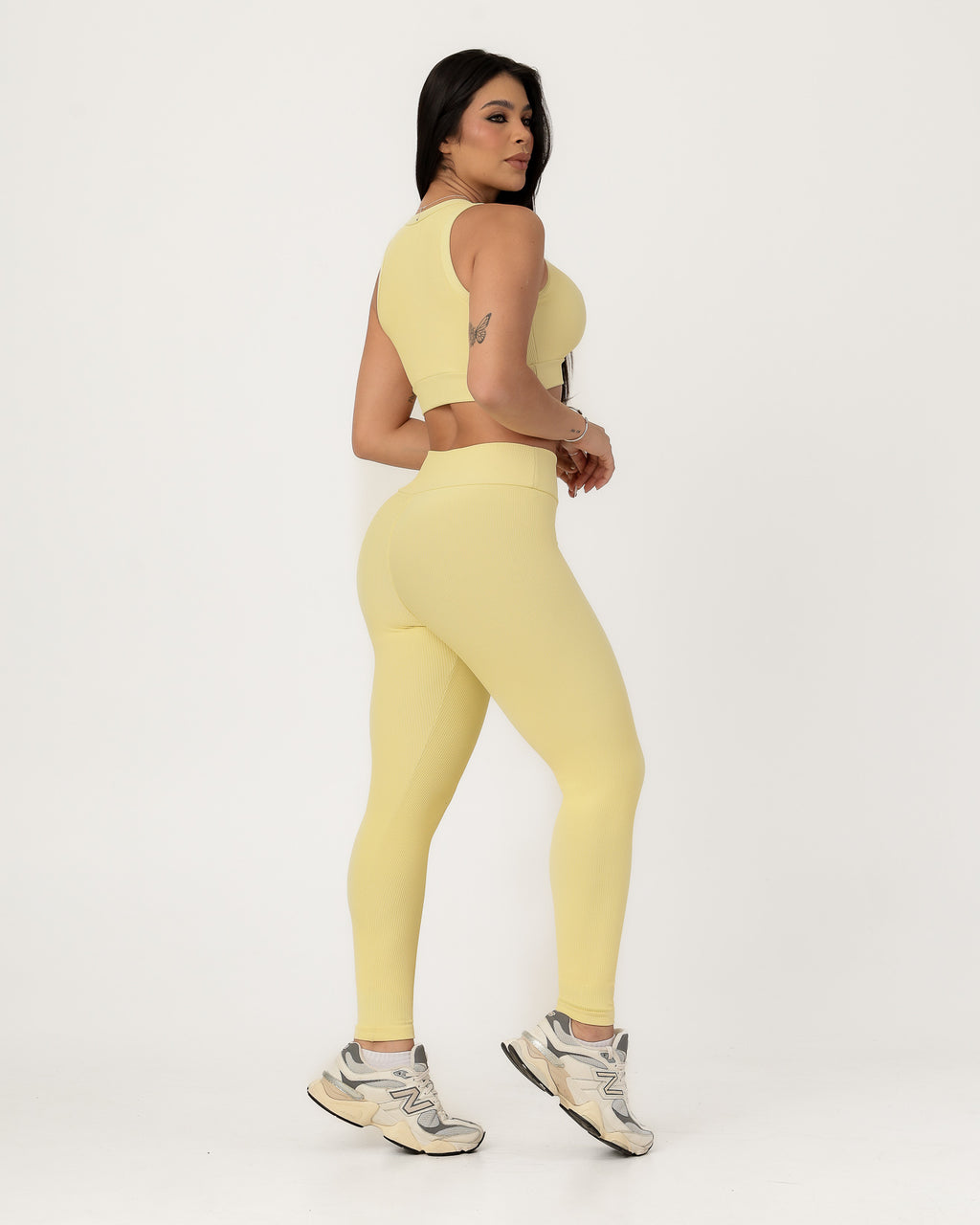 Conjunto Canelado Relevo 3D Cropped Regata e Calça Legging Amarelo Suave (2)