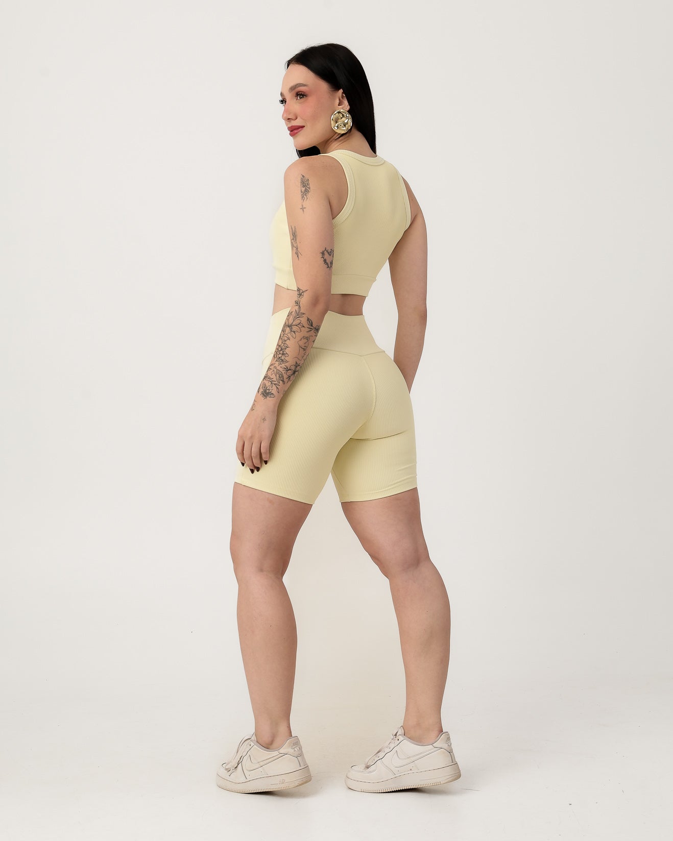 Conjunto Canelado Relevo 3D Cropped Regata e Short Cintura Alta Modelador Amarelo Bebê (2)