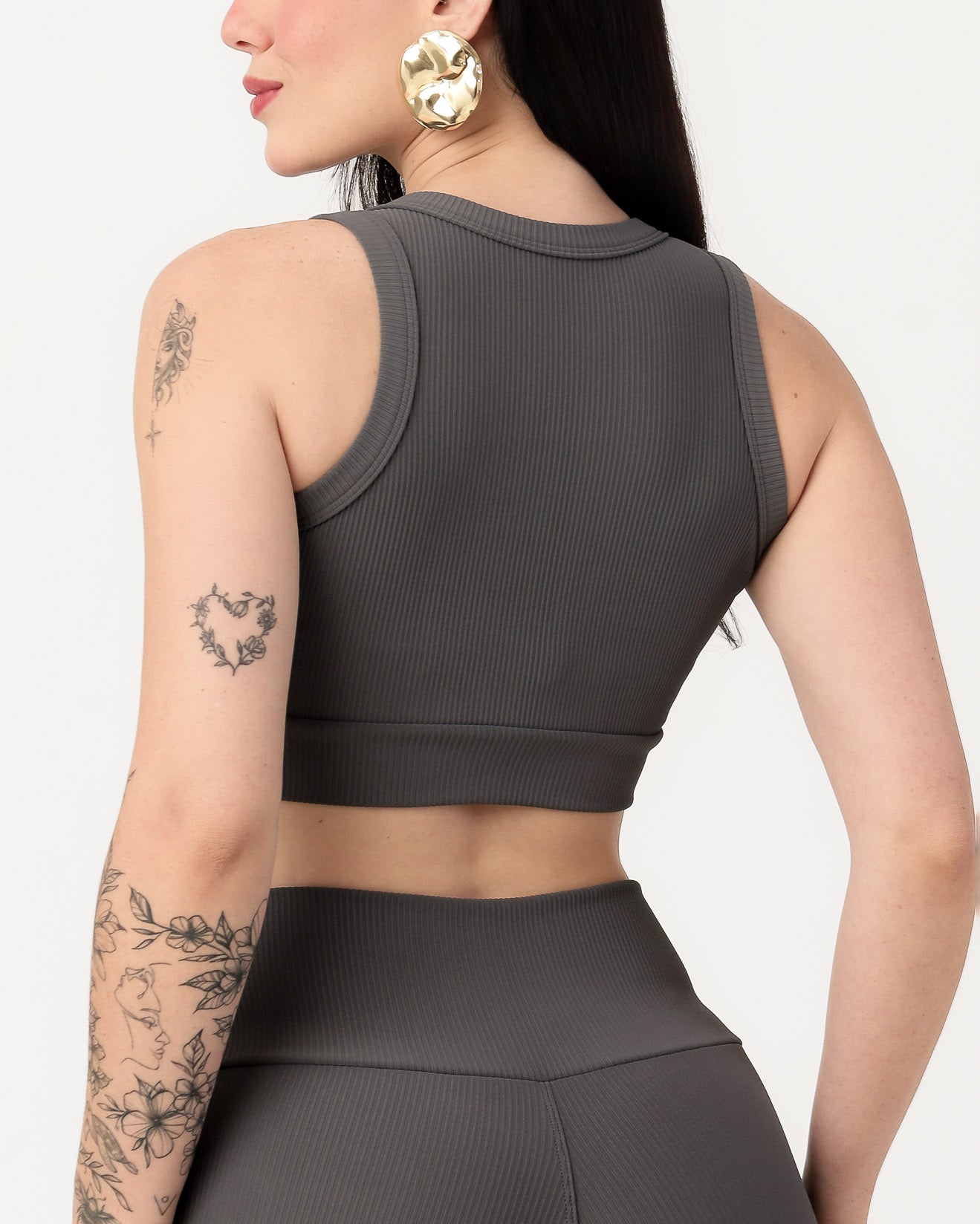 Conjunto Canelado Relevo 3D Cropped Regata e Short Cintura Alta Modelador Cinza Médio (4)
