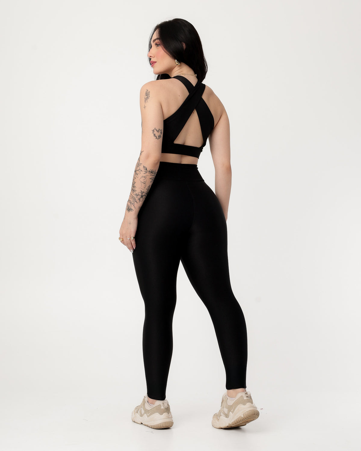 Conjunto Canelado Top Cruzado nas Costas e Calça Legging Poliamida Preto (2)