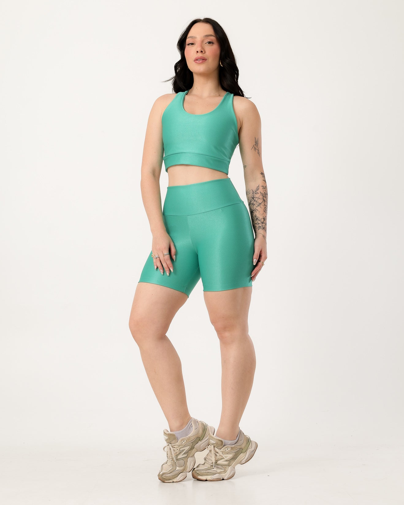 Conjunto Canelado Top Cruzado nas Costas e Short Cintura Alta Modelador Verde Floresta (1)
