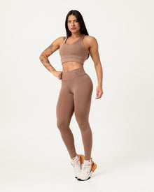 Conjunto Top Cruzado nas Costas e Calça Legging Bege Escuro