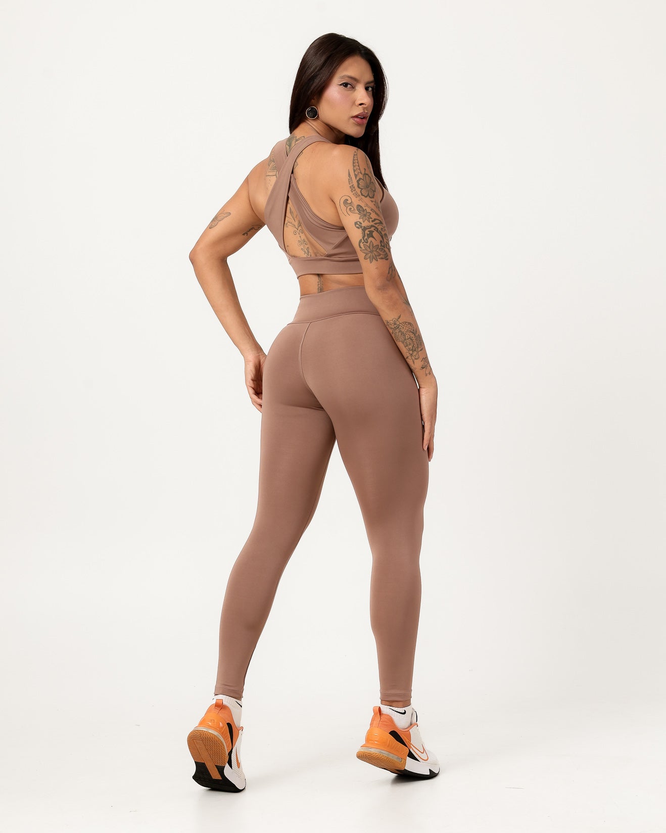Conjunto Top Cruzado nas Costas e Calça Legging Bege Escuro (2)