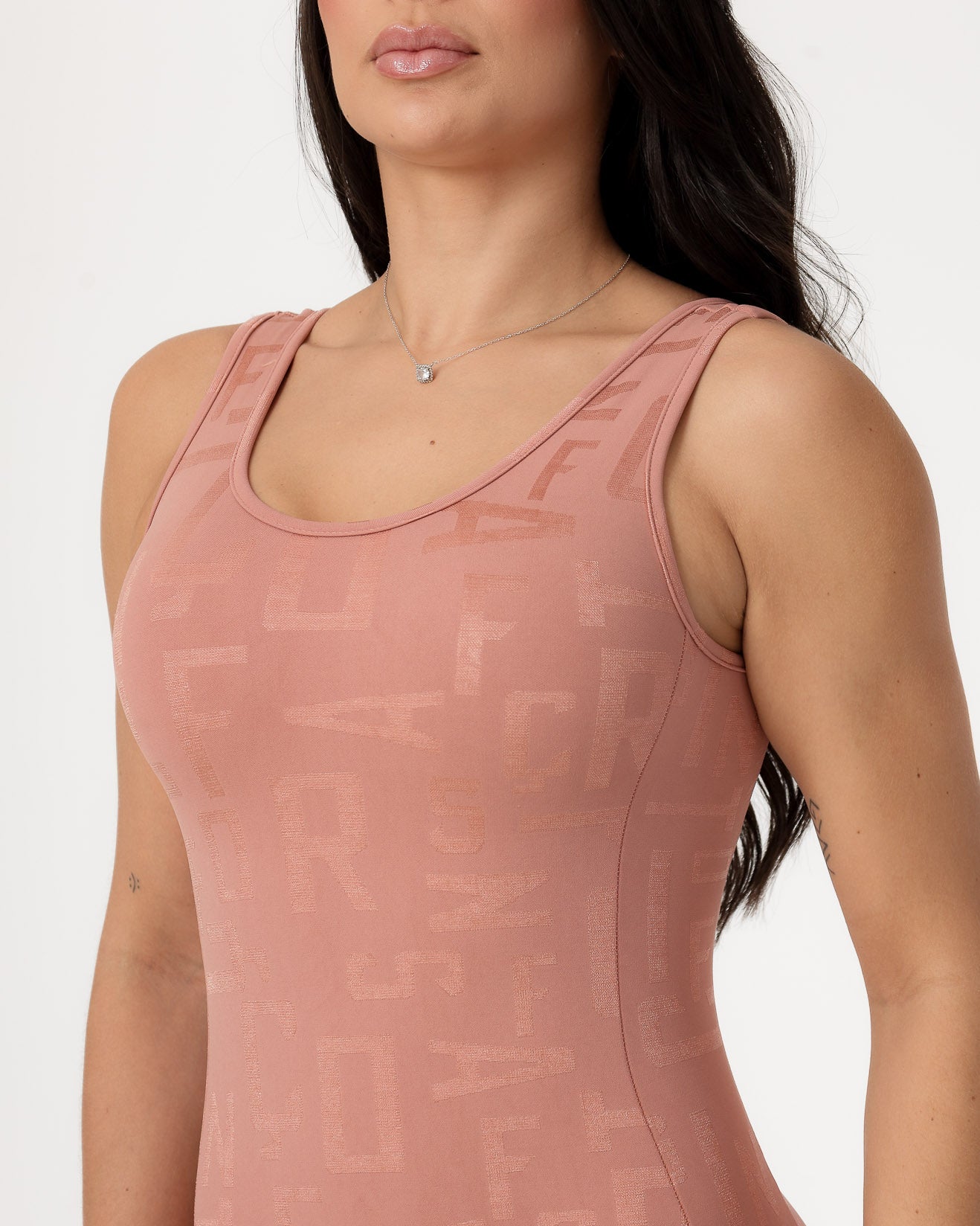 Macaquinho Jacquard Texturizado com Bolso Rosa Seco (3)
