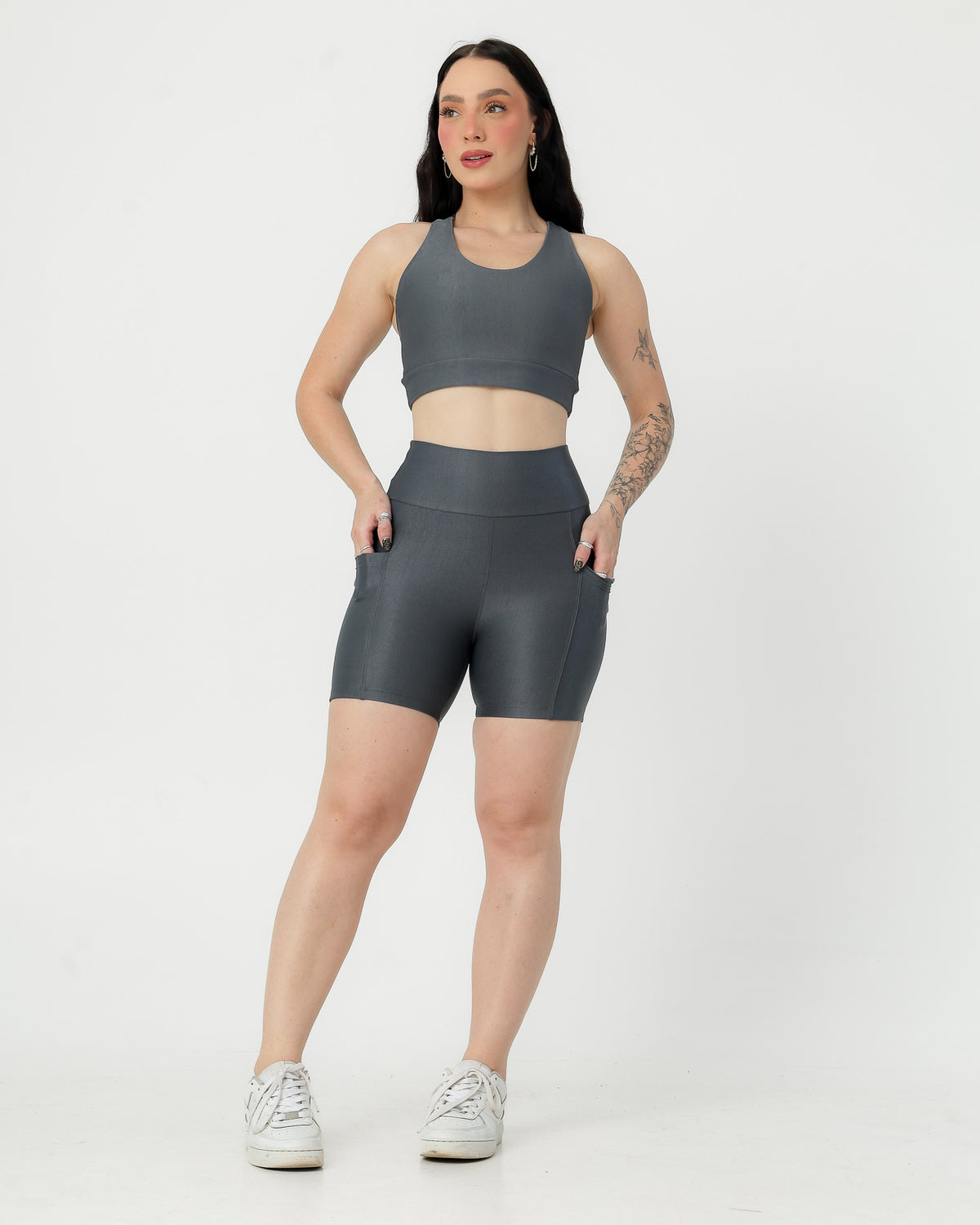Short Canelado com Bolso Poliamida Cinza Médio (3)
