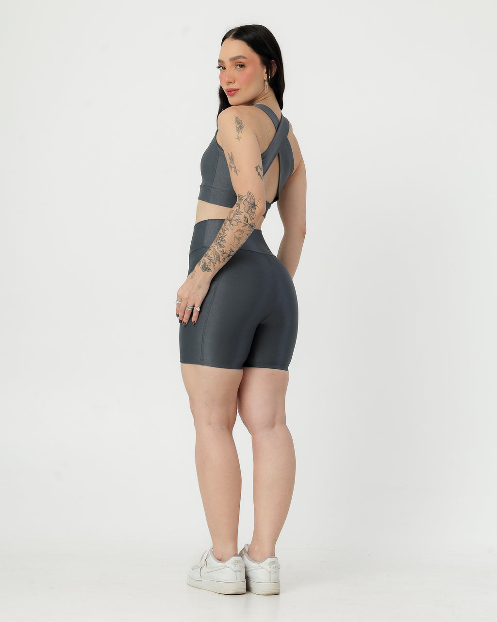 Short Canelado com Bolso Poliamida Cinza Médio (4)