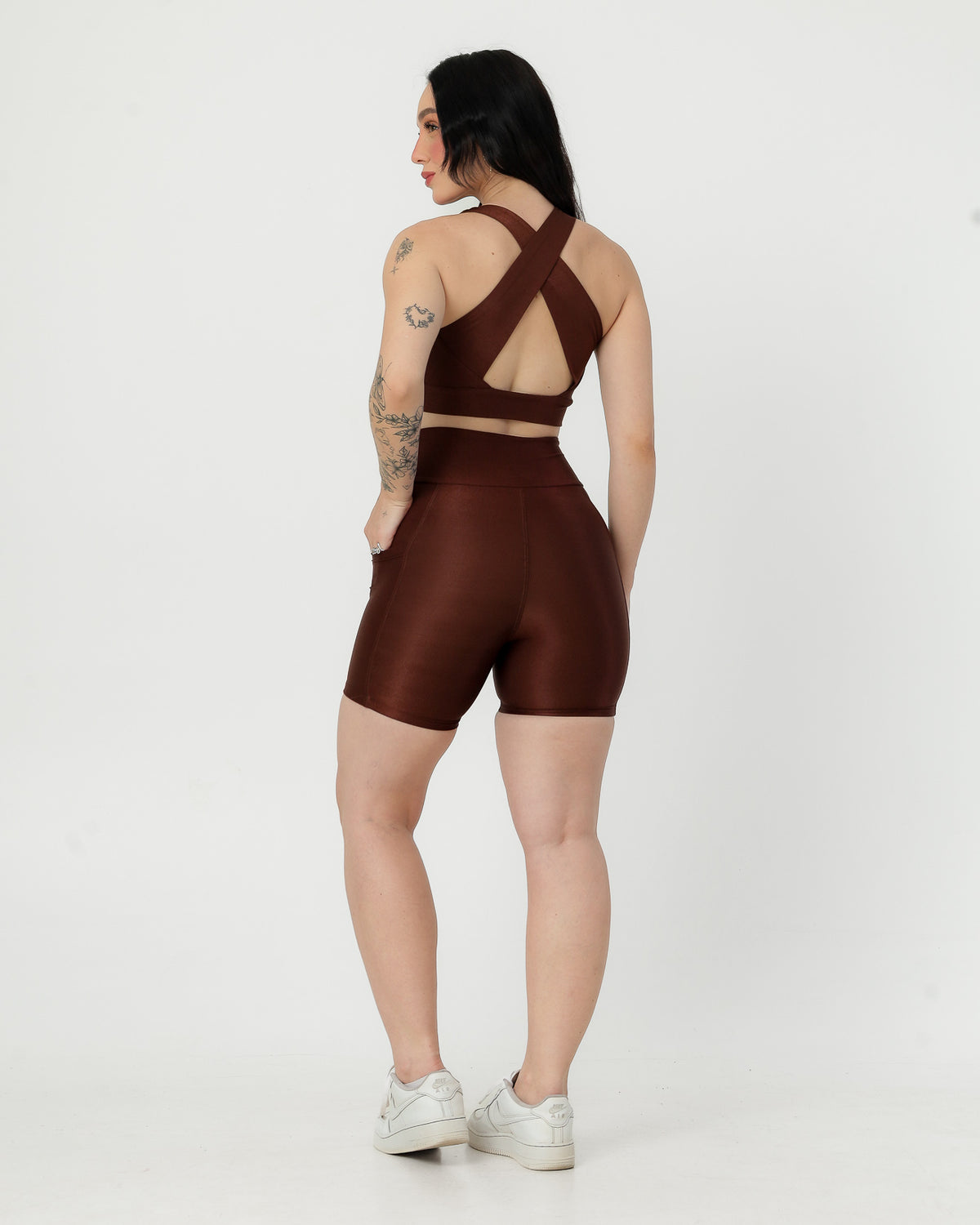 Short Canelado com Bolso Poliamida Marrom (4)