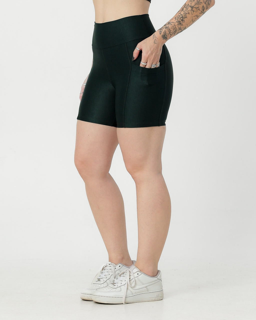 Short Canelado com Bolso Poliamida Verde Escuro (1)