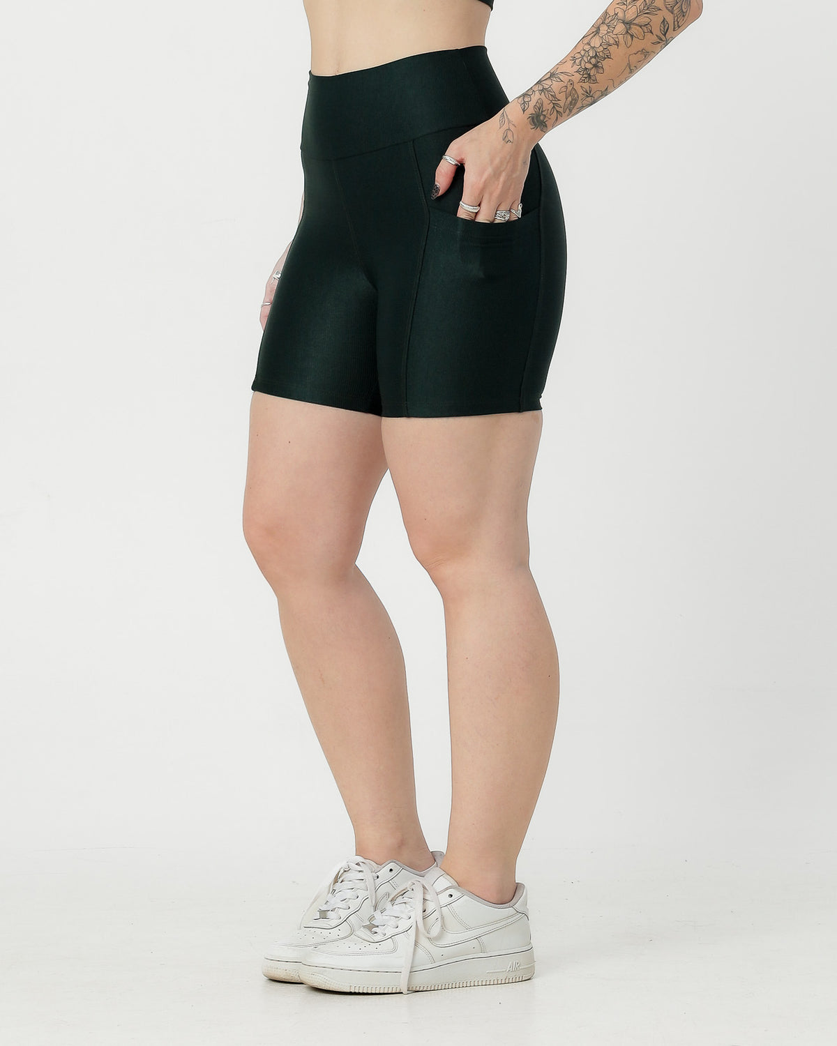 Short Canelado com Bolso Poliamida Verde Escuro (1)